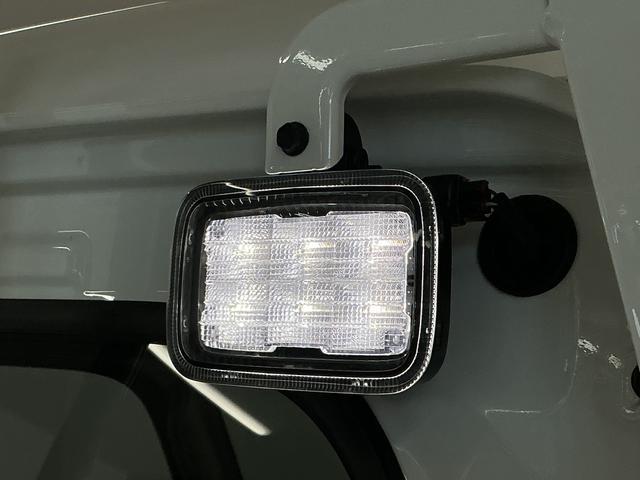 ハイゼットトラックジャンボエクストラ　ＣＶＴ　前後コーナーセンサー　荷台作業灯走行無制限１年保証　前後コーナーセンサー　ＣＶＴ車　３方開　荷台作業灯　オートハイビーム　ＬＥＤヘッドライト　アイドリングストップ　プッシュスタート　横滑り防止装置　オートライト　電動格納ドアミラー（兵庫県）の中古車
