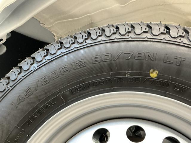 ハイゼットトラックジャンボエクストラ　ＣＶＴ　前後コーナーセンサー　荷台作業灯走行無制限１年保証　前後コーナーセンサー　ＣＶＴ車　３方開　荷台作業灯　オートハイビーム　ＬＥＤヘッドライト　アイドリングストップ　プッシュスタート　横滑り防止装置　オートライト　電動格納ドアミラー（兵庫県）の中古車
