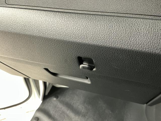 ハイゼットトラックジャンボエクストラ　ＣＶＴ　前後コーナーセンサー　荷台作業灯走行無制限１年保証　前後コーナーセンサー　ＣＶＴ車　３方開　荷台作業灯　オートハイビーム　ＬＥＤヘッドライト　アイドリングストップ　プッシュスタート　横滑り防止装置　ラジオ　スマートアシスト（兵庫県）の中古車