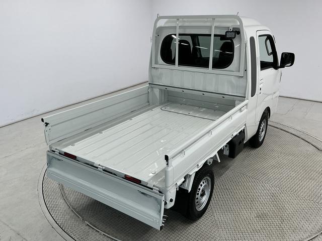ハイゼットトラックジャンボエクストラ　ＣＶＴ　前後コーナーセンサー　荷台作業灯走行無制限１年保証　前後コーナーセンサー　ＣＶＴ車　３方開　荷台作業灯　オートハイビーム　ＬＥＤヘッドライト　アイドリングストップ　プッシュスタート　横滑り防止装置　ラジオ　スマートアシスト（兵庫県）の中古車