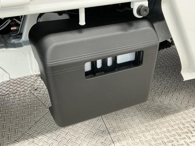 ハイゼットトラックジャンボエクストラ　ＣＶＴ　前後コーナーセンサー　荷台作業灯走行無制限１年保証　前後コーナーセンサー　ＣＶＴ車　３方開　荷台作業灯　オートハイビーム　ＬＥＤヘッドライト　アイドリングストップ　プッシュスタート　横滑り防止装置　ラジオ　スマートアシスト（兵庫県）の中古車