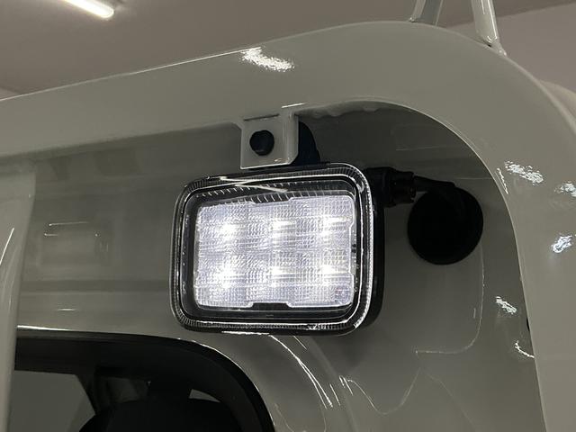 ハイゼットトラックＥＸＴ　４ＷＤ　前後コーナーセンサー　センターデフロック１年保証　４ＷＤ　前後コーナーセンサー　センターデフロック　ＣＶＴ　荷台作業灯　３方開　オートハイビーム　プッシュスタート　オートライト　電動格納ドアミラー　横滑り防止装置　ヘッドライトレベライザー（兵庫県）の中古車