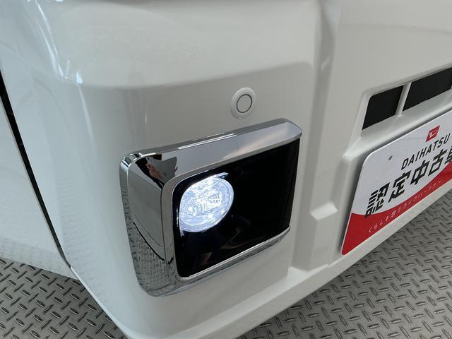 ハイゼットトラックＥＸＴ　４ＷＤ　ＣＶＴ　前後コーナーセンサー　荷台作業灯走行無制限１年保証　前後コーナーセンサー　４ＷＤ　ＣＶＴ車　３方開　荷台作業灯　オートハイビーム　アイドリングストップ　プッシュスタート　横滑り防止装置　オートライト　デフロック　スペアタイヤ（兵庫県）の中古車