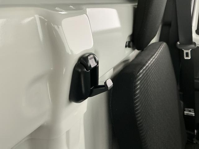 ハイゼットトラックＥＸＴ　４ＷＤ　ＣＶＴ　前後コーナーセンサー　荷台作業灯走行無制限１年保証　前後コーナーセンサー　４ＷＤ　ＣＶＴ車　３方開　荷台作業灯　オートハイビーム　アイドリングストップ　プッシュスタート　横滑り防止装置　オートライト　デフロック　スペアタイヤ（兵庫県）の中古車