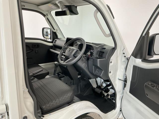 ハイゼットトラックＥＸＴ　４ＷＤ　ＣＶＴ　前後コーナーセンサー　荷台作業灯走行無制限１年保証　前後コーナーセンサー　４ＷＤ　ＣＶＴ車　３方開　荷台作業灯　オートハイビーム　アイドリングストップ　プッシュスタート　横滑り防止装置　オートライト　デフロック　スペアタイヤ（兵庫県）の中古車