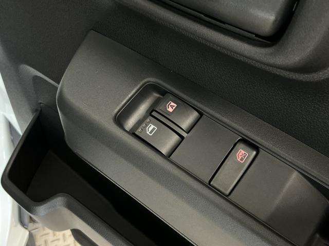 ハイゼットカーゴDX 3モード電子制御式4WD CVT キーレスエントリー走行無制限1年保証 前後コーナーセンサー 3モード電子制御式4WD CVT車 オートハイビーム アイドリングストップ キーレスエントリー 横滑り防止装置 オートライト ヘッドライトレベライザー(兵庫県)の中古車