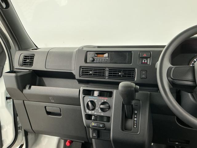 ハイゼットカーゴＤＸ　４ＷＤ　ＣＶＴ　前後コーナーセンサー　両側スライドドア走行無制限１年保証　前後コーナーセンサー　４ＷＤ　ＣＶＴ車　オートハイビーム　アイドリングストップ　横滑り防止装置　オートライト　ヘッドライトレベライザー　ラジオ　マニュアルエアコン　両側スライドドア（兵庫県）の中古車