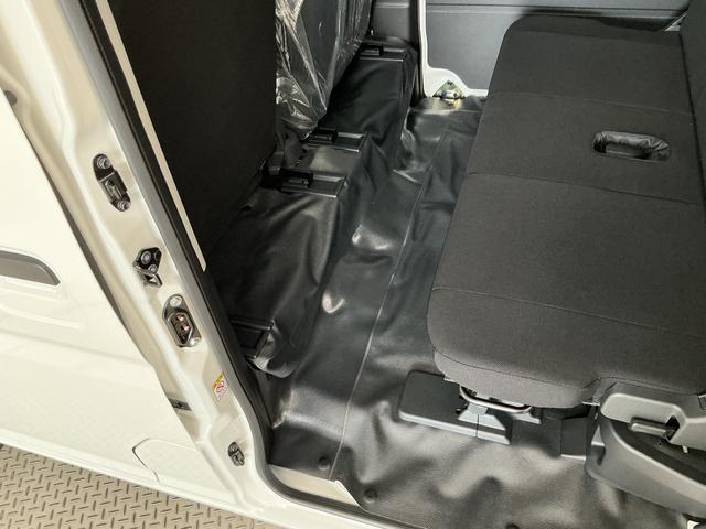 ハイゼットカーゴＤＸ　４ＷＤ　ＣＶＴ　前後コーナーセンサー　両側スライドドア走行無制限１年保証　前後コーナーセンサー　４ＷＤ　ＣＶＴ車　オートハイビーム　アイドリングストップ　横滑り防止装置　オートライト　ヘッドライトレベライザー　ラジオ　マニュアルエアコン　両側スライドドア（兵庫県）の中古車