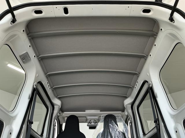 ハイゼットカーゴＤＸ　４ＷＤ　ＣＶＴ　前後コーナーセンサー　両側スライドドア走行無制限１年保証　前後コーナーセンサー　４ＷＤ　ＣＶＴ車　オートハイビーム　アイドリングストップ　横滑り防止装置　オートライト　ヘッドライトレベライザー　ラジオ　マニュアルエアコン　両側スライドドア（兵庫県）の中古車