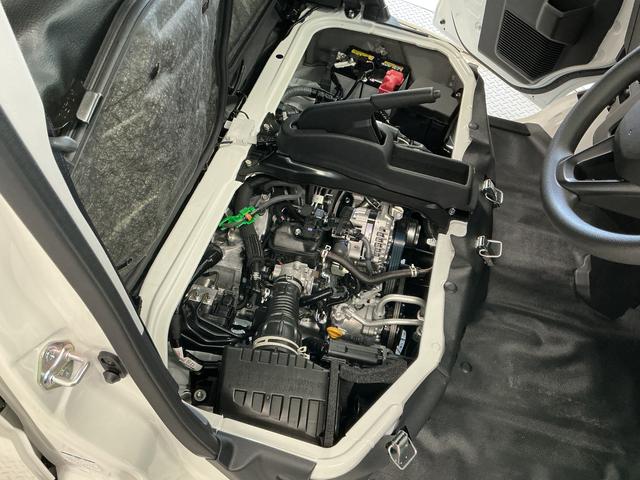 ハイゼットカーゴDX 3モード4WD CVT 前後コーナーセンサー キーレス走行無制限1年保証 前後コーナーセンサー 3モード電子制御式4WD CVT車 オートハイビーム アイドリングストップ キーレスエントリー 横滑り防止装置 オートライト ヘッドライトレベライザー(兵庫県)の中古車