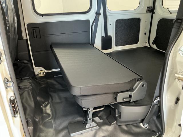 ハイゼットカーゴDX 3モード4WD CVT 前後コーナーセンサー キーレス走行無制限1年保証 前後コーナーセンサー 3モード電子制御式4WD CVT車 オートハイビーム アイドリングストップ キーレスエントリー 横滑り防止装置 オートライト ヘッドライトレベライザー(兵庫県)の中古車