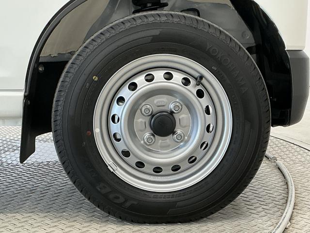 ハイゼットカーゴDX 3モード4WD CVT 前後コーナーセンサー キーレス走行無制限1年保証 前後コーナーセンサー 3モード電子制御式4WD CVT車 オートハイビーム アイドリングストップ キーレスエントリー 横滑り防止装置 オートライト ヘッドライトレベライザー(兵庫県)の中古車