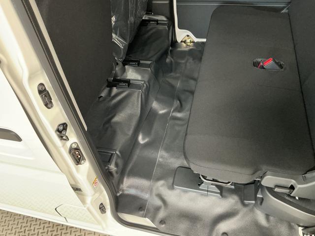 ハイゼットカーゴDX 4WD CVT 前後コーナーセンサー 両側スライドドア走行無制限1年保証 前後コーナーセンサー 4WD CVT車 オートハイビーム アイドリングストップ キーレスエントリー 横滑り防止装置 オートライト ヘッドライトレベライザー 両側スライドドア(兵庫県)の中古車