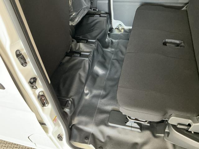ハイゼットカーゴDX 3モード4WD CVT 前後コーナーセンサー キーレス走行無制限1年保証 前後コーナーセンサー 3モード電子制御式4WD CVT車 オートハイビーム アイドリングストップ キーレスエントリー 横滑り防止装置 オートライト ヘッドライトレベライザー(兵庫県)の中古車