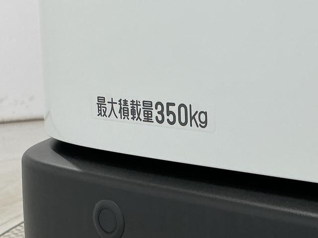 ハイゼットカーゴＤＸ　４ＷＤ　ＣＶＴ　前後コーナーセンサー　両側スライドドア走行無制限１年保証　前後コーナーセンサー　４ＷＤ　ＣＶＴ車　オートハイビーム　アイドリングストップ　キーレスエントリー　横滑り防止装置　オートライト　ヘッドライトレベライザー　両側スライドドア（兵庫県）の中古車