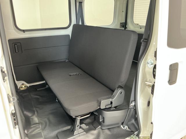 ハイゼットカーゴＤＸ　４ＷＤ　ＣＶＴ　前後コーナーセンサー　両側スライドドア走行無制限１年保証　前後コーナーセンサー　４ＷＤ　ＣＶＴ車　オートハイビーム　アイドリングストップ　キーレスエントリー　横滑り防止装置　オートライト　ヘッドライトレベライザー　両側スライドドア（兵庫県）の中古車