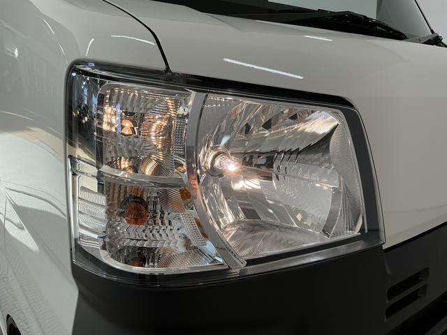 ハイゼットカーゴスペシャル　ワンオーナー　切替式４ＷＤ　前後コーナーセンサー１年保証　ワンオーナー　コーナーセンサー　ＣＶＴ車　切替式４ＷＤ　オートハイビーム　ラジオデッキ　横滑り防止装置　アイドリングストップ　オートライト　ヘッドライトレベライザー　マニュアルエアコン（兵庫県）の中古車