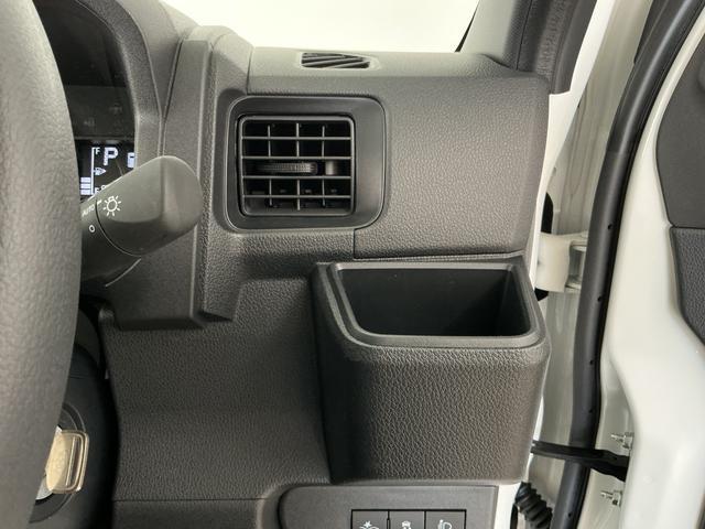 ハイゼットカーゴスペシャル　ワンオーナー　切替式４ＷＤ　前後コーナーセンサー１年保証　ワンオーナー　コーナーセンサー　ＣＶＴ車　切替式４ＷＤ　オートハイビーム　ラジオデッキ　横滑り防止装置　アイドリングストップ　オートライト　ヘッドライトレベライザー　マニュアルエアコン（兵庫県）の中古車