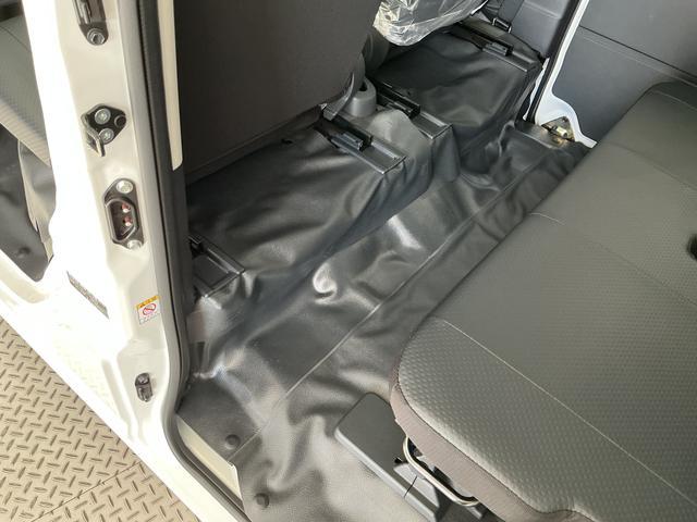 ハイゼットカーゴスペシャル　ワンオーナー　切替式４ＷＤ　前後コーナーセンサー１年保証　ワンオーナー　コーナーセンサー　ＣＶＴ車　切替式４ＷＤ　オートハイビーム　ラジオデッキ　横滑り防止装置　アイドリングストップ　オートライト　ヘッドライトレベライザー　マニュアルエアコン（兵庫県）の中古車