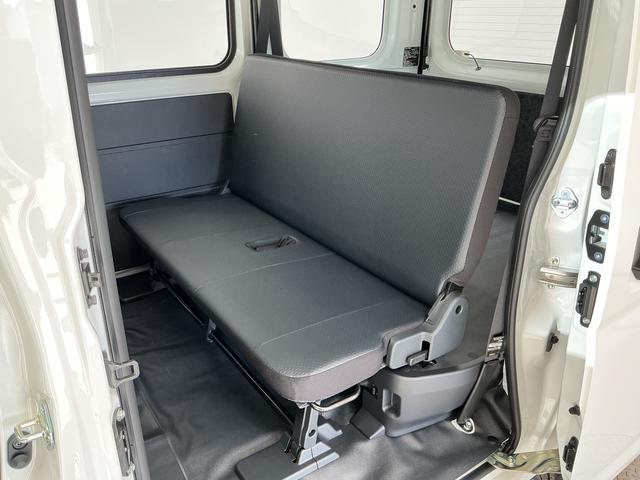 ハイゼットカーゴスペシャル　ワンオーナー　切替式４ＷＤ　前後コーナーセンサー１年保証　ワンオーナー　コーナーセンサー　ＣＶＴ車　切替式４ＷＤ　オートハイビーム　ラジオデッキ　横滑り防止装置　アイドリングストップ　オートライト　ヘッドライトレベライザー　マニュアルエアコン（兵庫県）の中古車