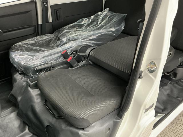 ハイゼットカーゴDX CVT車 前後コーナーセンサー キーレスエントリー走行無制限1年保証 前後コーナーセンサー CVT車 オートハイビーム アイドリングストップ キーレスエントリー 横滑り防止装置 ヘッドライトレベライザー パワーウィンドウ ラジオ スマートアシスト(兵庫県)の中古車