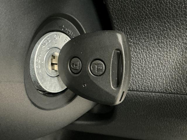 ハイゼットカーゴDX CVT車 前後コーナーセンサー キーレスエントリー走行無制限1年保証 前後コーナーセンサー CVT車 オートハイビーム アイドリングストップ キーレスエントリー 横滑り防止装置 ヘッドライトレベライザー パワーウィンドウ ラジオ スマートアシスト(兵庫県)の中古車