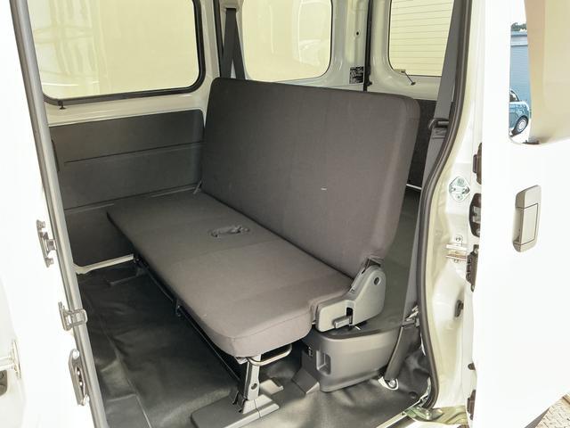 ハイゼットカーゴＤＸ　ＣＶＴ　前後コーナーセンサー　ラジオ　両側スライドドア走行無制限１年保証　前後コーナーセンサー　ＣＶＴ車　オートハイビーム　アイドリングストップ　キーレスエントリー　横滑り防止装置　ヘッドライトレベライザー　パワーウィンドウ　ラジオ　スマートアシスト（兵庫県）の中古車