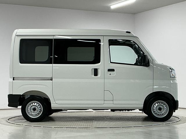 ハイゼットカーゴＤＸ　ＣＶＴ　前後コーナーセンサー　ラジオ　両側スライドドア走行無制限１年保証　前後コーナーセンサー　ＣＶＴ車　オートハイビーム　アイドリングストップ　キーレスエントリー　横滑り防止装置　オートライト　ヘッドライトレベライザー　ラジオ　両側スライドドア（兵庫県）の中古車