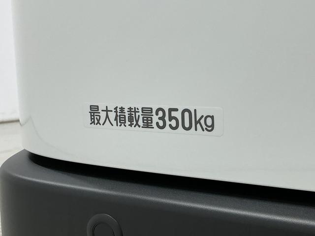 ハイゼットカーゴＤＸ　ＣＶＴ　前後コーナーセンサー　ラジオ　両側スライドドア走行無制限１年保証　前後コーナーセンサー　ＣＶＴ車　オートハイビーム　アイドリングストップ　キーレスエントリー　横滑り防止装置　オートライト　ヘッドライトレベライザー　ラジオ　両側スライドドア（兵庫県）の中古車