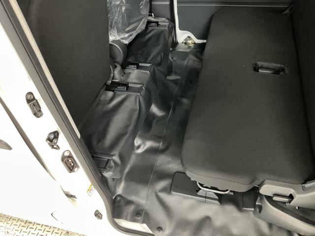 ハイゼットカーゴＤＸ　ＣＶＴ　前後コーナーセンサー　ラジオ　両側スライドドア走行無制限１年保証　前後コーナーセンサー　ＣＶＴ車　オートハイビーム　アイドリングストップ　キーレスエントリー　横滑り防止装置　オートライト　ヘッドライトレベライザー　ラジオ　両側スライドドア（兵庫県）の中古車