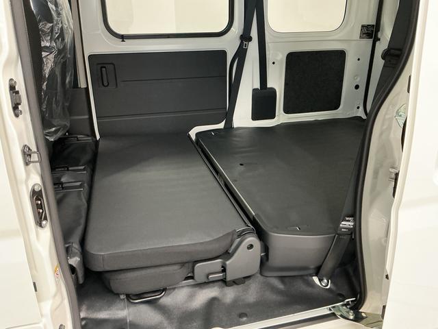 ハイゼットカーゴＤＸ　ＣＶＴ　前後コーナーセンサー　ラジオ　両側スライドドア走行無制限１年保証　前後コーナーセンサー　ＣＶＴ車　オートハイビーム　アイドリングストップ　キーレスエントリー　横滑り防止装置　オートライト　ヘッドライトレベライザー　ラジオ　両側スライドドア（兵庫県）の中古車