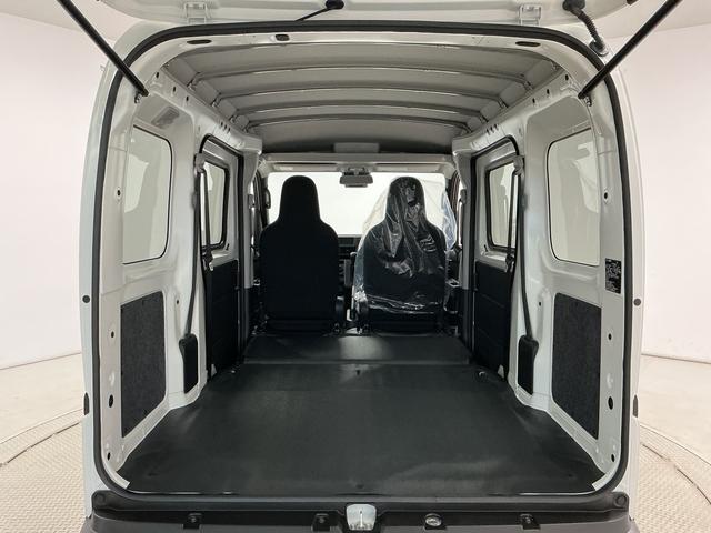 ハイゼットカーゴＤＸ　ＣＶＴ　前後コーナーセンサー　ラジオ　両側スライドドア走行無制限１年保証　前後コーナーセンサー　ＣＶＴ車　オートハイビーム　アイドリングストップ　キーレスエントリー　横滑り防止装置　オートライト　ヘッドライトレベライザー　ラジオ　両側スライドドア（兵庫県）の中古車