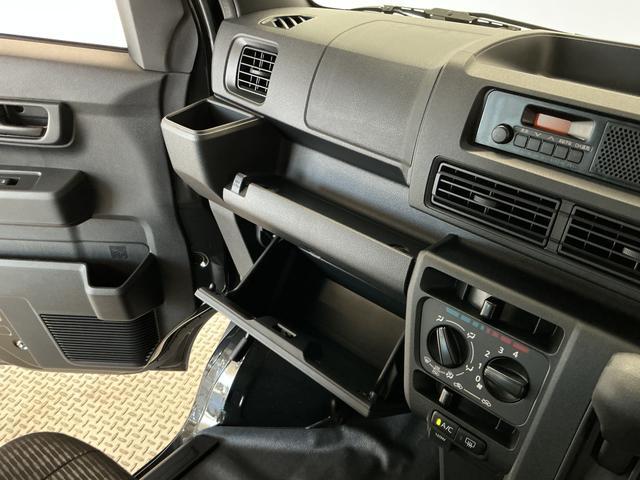 ハイゼットカーゴＤＸ　ＣＶＴ　前後コーナーセンサー　ラジオ　両側スライドドア走行無制限１年保証　前後コーナーセンサー　ＣＶＴ車　オートハイビーム　アイドリングストップ　キーレスエントリー　横滑り防止装置　ヘッドライトレベライザー　パワーウィンドウ　ラジオ　スマートアシスト（兵庫県）の中古車