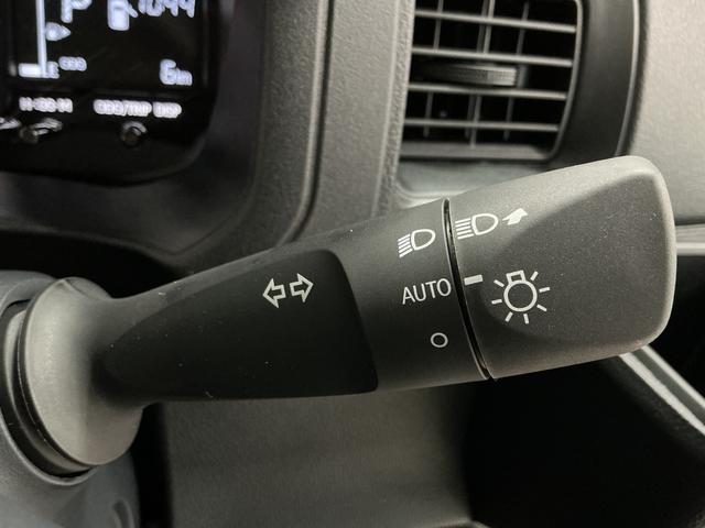 ハイゼットカーゴクルーズターボ　ＣＶＴ車　前後コーナーセンサー　キーレス走行無制限１年保証　前後コーナーセンサー　ＣＶＴ車　オートハイビーム　アイドリングストップ　キーレスエントリー　横滑り防止装置　ヘッドライトレベライザー　電動格納ドアミラー　パワーウィンドウ（兵庫県）の中古車