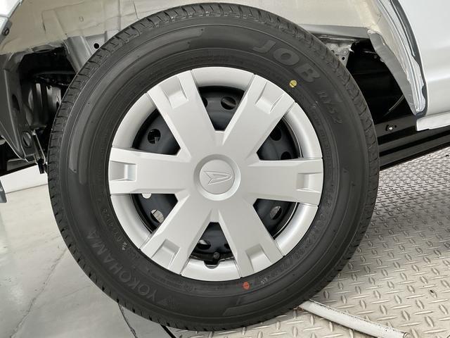 ハイゼットカーゴクルーズターボ　ＣＶＴ車　前後コーナーセンサー　キーレス走行無制限１年保証　前後コーナーセンサー　ＣＶＴ車　オートハイビーム　アイドリングストップ　キーレスエントリー　横滑り防止装置　ヘッドライトレベライザー　電動格納ドアミラー　パワーウィンドウ（兵庫県）の中古車