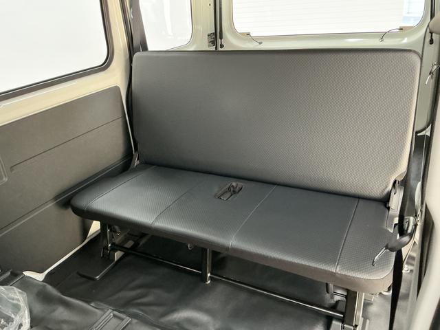 ハイゼットカーゴスペシャル　ＣＶＴ　コーナーセンサー　横滑り防止装置走行無制限１年保証　前後コーナーセンサー　ＣＶＴ車　オートハイビーム　アイドリングストップ　横滑り防止装置　ヘッドライトレベライザー　パワーウィンドウ　ラジオ　スマートアシスト（兵庫県）の中古車