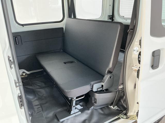 ハイゼットカーゴスペシャル　ＣＶＴ　コーナーセンサー　横滑り防止装置走行無制限１年保証　前後コーナーセンサー　ＣＶＴ車　オートハイビーム　アイドリングストップ　横滑り防止装置　ヘッドライトレベライザー　パワーウィンドウ　ラジオ　スマートアシスト（兵庫県）の中古車