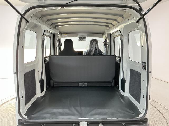 ハイゼットカーゴスペシャル　ＣＶＴ　コーナーセンサー　横滑り防止装置走行無制限１年保証　前後コーナーセンサー　ＣＶＴ車　オートハイビーム　アイドリングストップ　横滑り防止装置　ヘッドライトレベライザー　パワーウィンドウ　ラジオ　スマートアシスト（兵庫県）の中古車