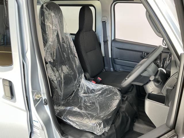 ハイゼットカーゴＤＸ　４ＷＤ　ＣＶＴ　前後コーナーセンサー　両側スライドドア走行無制限１年保証　前後コーナーセンサー　４ＷＤ　ＣＶＴ車　オートハイビーム　アイドリングストップ　キーレスエントリー　横滑り防止装置　オートライト　ヘッドライトレベライザー　両側スライドドア（兵庫県）の中古車
