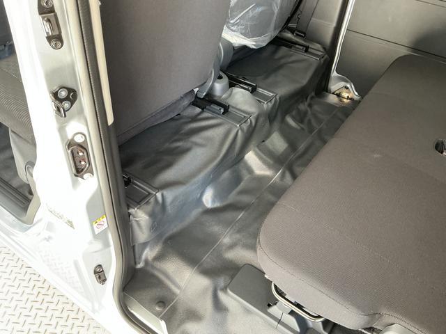 ハイゼットカーゴＤＸ　４ＷＤ　ＣＶＴ　前後コーナーセンサー　両側スライドドア走行無制限１年保証　前後コーナーセンサー　４ＷＤ　ＣＶＴ車　オートハイビーム　アイドリングストップ　キーレスエントリー　横滑り防止装置　オートライト　ヘッドライトレベライザー　両側スライドドア（兵庫県）の中古車