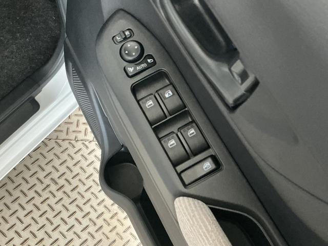 ムーヴX 両側電動スライドドア 前後コーナーセンサー スマートキー走行無制限1年保証 両側電動スライドドア 前後コーナーセンサー オートハイビーム LEDヘッドライト アイドリングストップ プッシュスタート 横滑り防止装置 オートエアコン USBチャージャー(兵庫県)の中古車