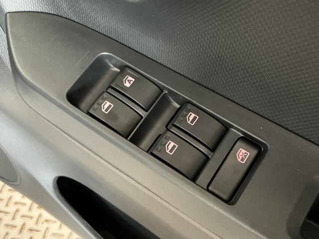 ミライースL SAIII 前後コーナーセンサー キーレスエントリー走行無制限1年保証 前後コーナーセンサー オートハイビーム アイドリングストップ キーレスエントリー 横滑り防止装置 オートライト ヘッドライトレベライザー アクセサリーソケット スマートアシスト(兵庫県)の中古車