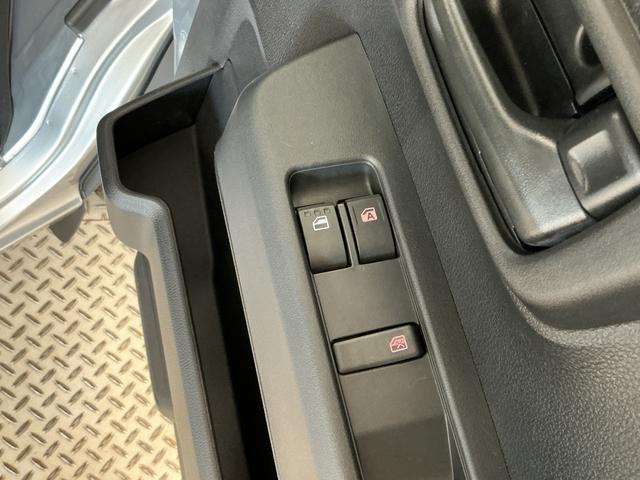 ハイゼットカーゴＤＸ　ＣＶＴ　前後コーナーセンサー　キーレスエントリー走行無制限１年保証　前後コーナーセンサー　ＣＶＴ車　オートハイビーム　アイドリングストップ　キーレスエントリー　横滑り防止装置　ヘッドライトレベライザー　マニュアルエアコン　両側スライドドア（兵庫県）の中古車