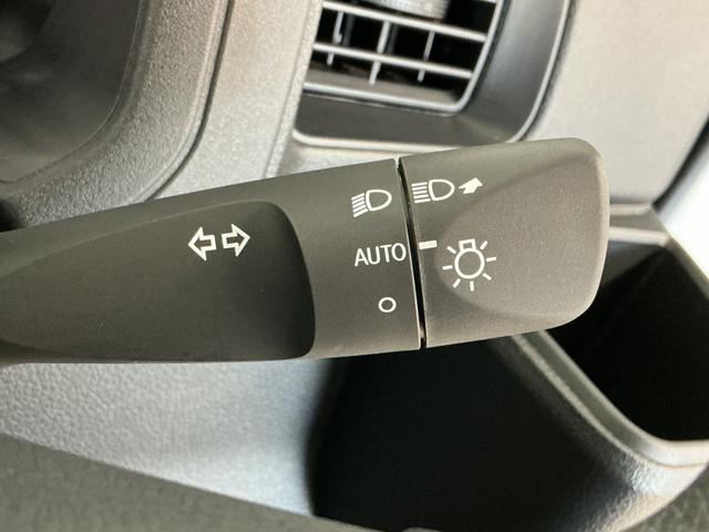 ハイゼットカーゴＤＸ　ＣＶＴ　前後コーナーセンサー　キーレスエントリー走行無制限１年保証　前後コーナーセンサー　ＣＶＴ車　オートハイビーム　アイドリングストップ　キーレスエントリー　横滑り防止装置　ヘッドライトレベライザー　マニュアルエアコン　両側スライドドア（兵庫県）の中古車