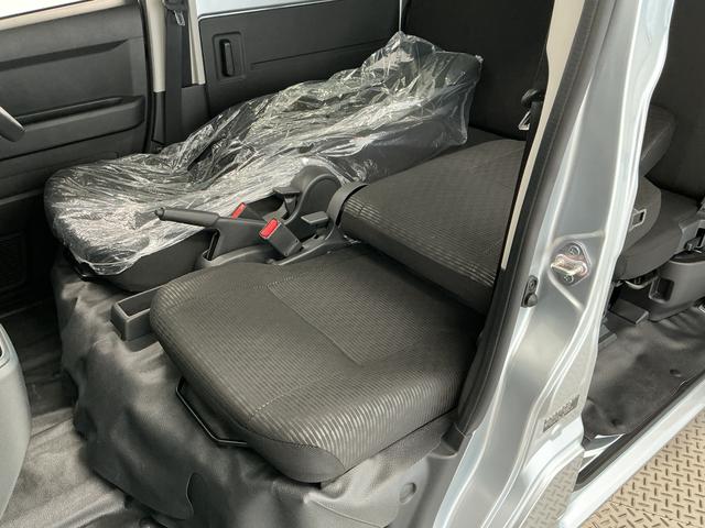 ハイゼットカーゴＤＸ　ＣＶＴ　前後コーナーセンサー　キーレスエントリー走行無制限１年保証　前後コーナーセンサー　ＣＶＴ車　オートハイビーム　アイドリングストップ　キーレスエントリー　横滑り防止装置　ヘッドライトレベライザー　マニュアルエアコン　パワーウィンドウ（兵庫県）の中古車