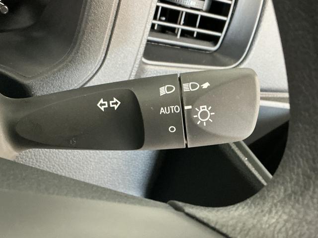 ハイゼットカーゴＤＸ　ＣＶＴ　前後コーナーセンサー　キーレスエントリー走行無制限１年保証　前後コーナーセンサー　ＣＶＴ車　オートハイビーム　アイドリングストップ　キーレスエントリー　横滑り防止装置　ヘッドライトレベライザー　マニュアルエアコン　パワーウィンドウ（兵庫県）の中古車