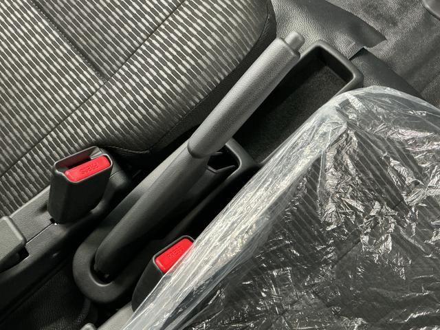 ハイゼットカーゴＤＸ　ＣＶＴ　前後コーナーセンサー　キーレスエントリー走行無制限１年保証　前後コーナーセンサー　ＣＶＴ車　オートハイビーム　アイドリングストップ　キーレスエントリー　横滑り防止装置　ヘッドライトレベライザー　マニュアルエアコン　パワーウィンドウ（兵庫県）の中古車