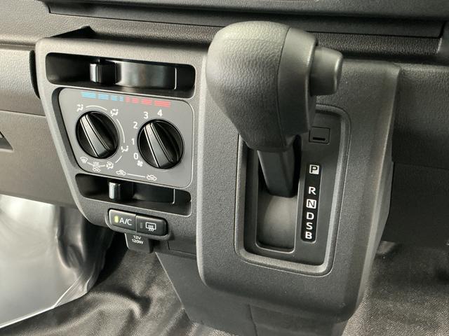 ハイゼットカーゴＤＸ　ＣＶＴ　前後コーナーセンサー　キーレスエントリー走行無制限１年保証　前後コーナーセンサー　ＣＶＴ車　オートハイビーム　アイドリングストップ　キーレスエントリー　横滑り防止装置　ヘッドライトレベライザー　マニュアルエアコン　パワーウィンドウ（兵庫県）の中古車