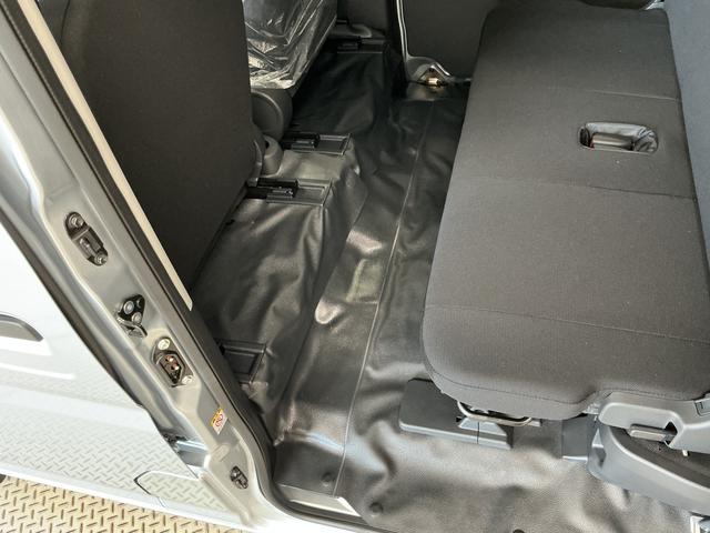 ハイゼットカーゴＤＸ　ＣＶＴ　前後コーナーセンサー　キーレスエントリー走行無制限１年保証　前後コーナーセンサー　ＣＶＴ車　オートハイビーム　アイドリングストップ　キーレスエントリー　横滑り防止装置　ヘッドライトレベライザー　マニュアルエアコン　パワーウィンドウ（兵庫県）の中古車