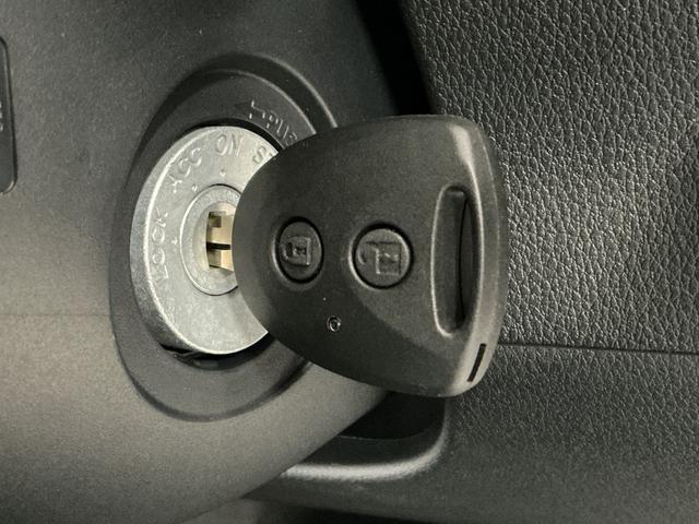 ハイゼットカーゴDX CVT 前後コーナーセンサー ラジオ 両側スライドドア走行無制限1年保証 前後コーナーセンサー CVT車 オートハイビーム アイドリングストップ キーレスエントリー 横滑り防止装置 ヘッドライトレベライザー パワーウィンドウ ラジオ スマートアシスト(兵庫県)の中古車
